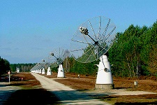 Antennes du Radiohéliographe du site de Nançay - Observatoire de (...)